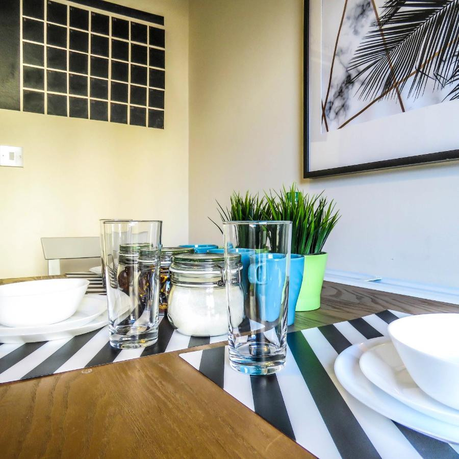 Tudors Esuites 4 Bedroom House Driveway & Garden Μπέρμιγχαμ Εξωτερικό φωτογραφία